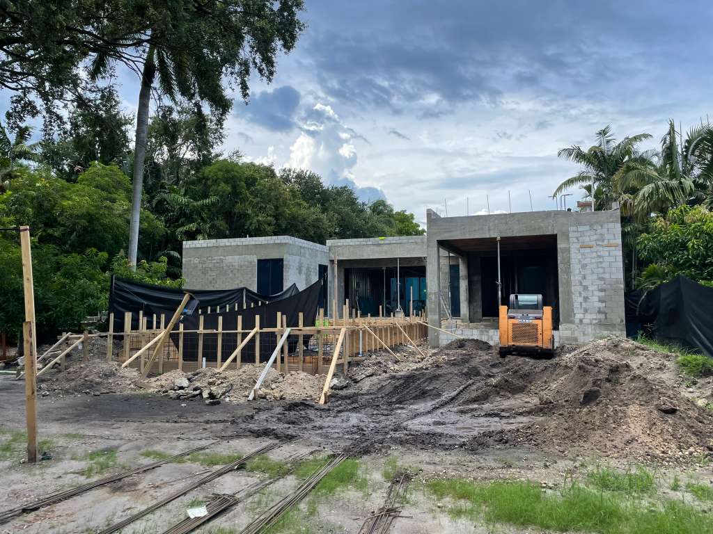 WhatsApp Image 2025-11-09 at 18.41.43 (2)